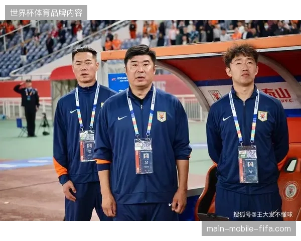后防核心高准翼伤停影响巨大,韩鹏指导面临重组防守体系的严峻考验 后防核心高准翼伤停影响巨大,韩鹏指导面临重组防守体系的严峻考验